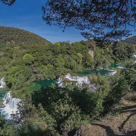 Semesterbostad With A Fireplace 444 *