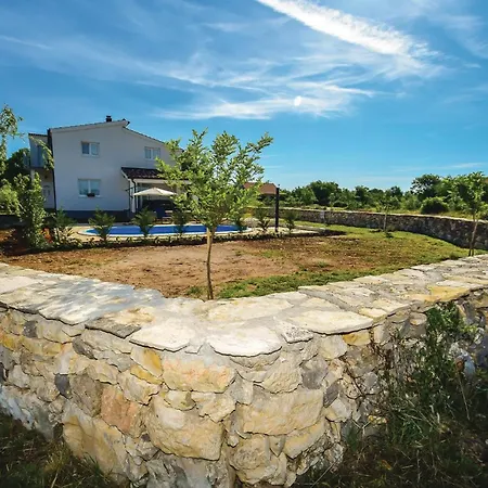 With A Fireplace 444 Semesterbostad