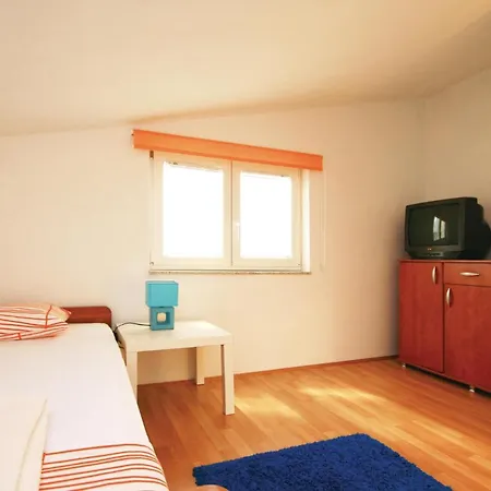 Сasa de vacaciones With A Fireplace 444 *