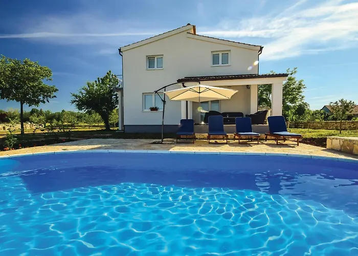 With A Fireplace 444 Дом отдыха *