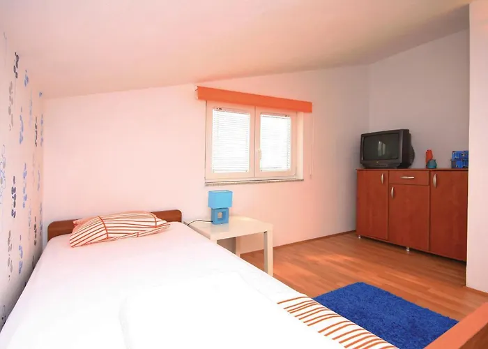 Дом отдыха With A Fireplace 444 *