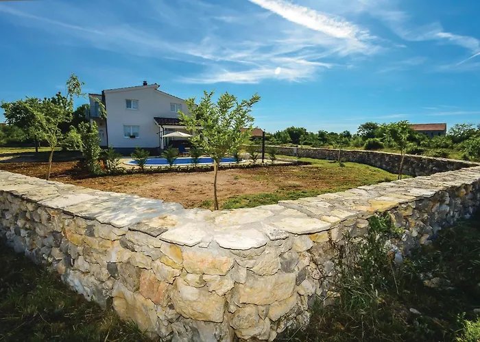 With A Fireplace 444 Сasa de vacaciones