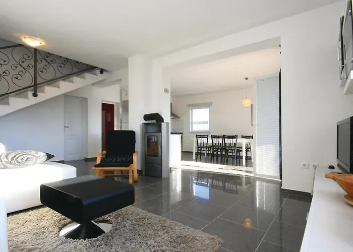 Сasa de vacaciones With A Fireplace 444 Drinovci