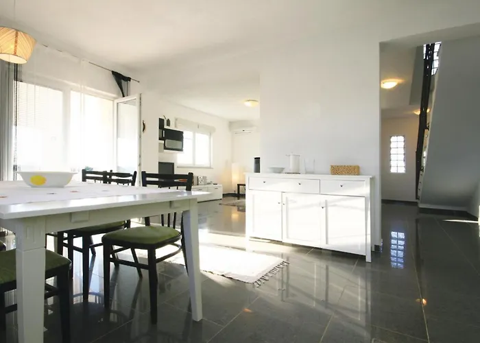 With A Fireplace 444 Сasa de vacaciones *