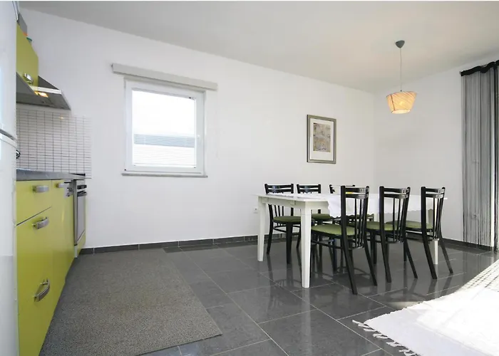 With A Fireplace 444 Сasa de vacaciones